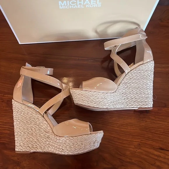 Michael Kors Gabriela Nude Patent Woven Wedge Sandal - Picture 6 of 10